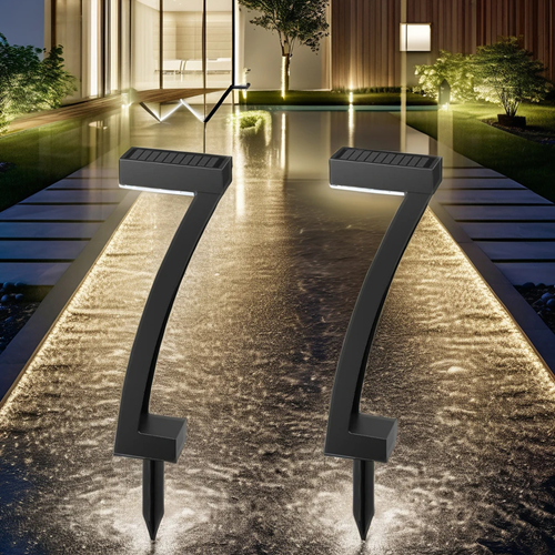 عمود إنارة بالطاقة الشمسية